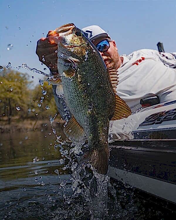 <i>Balık Av Malzemeleri</i><b>Şimdi Keşfet</b>